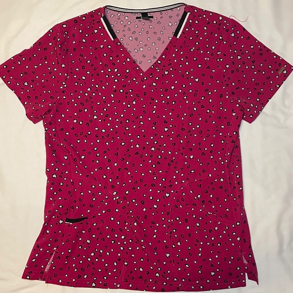 Elle Prints A La Mode V-Neck Scrub Top - Picture 2 of 2